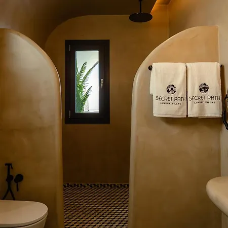 Exquisite Santorini | Vista Verde| 2 Bedrooms | Private Outdoor Pool With Spectacular Aegan Sea Views | Heated Jacuzzi | * 이메로비글리