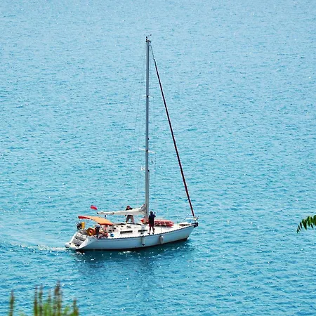 Exquisite Santorini | Vista Verde| 2 Bedrooms | Private Outdoor Pool With Spectacular Aegan Sea Views | Heated Jacuzzi | * אימרוביגלי